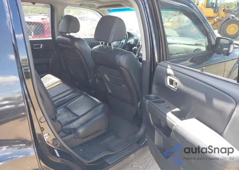 2010 Honda Pilot Touring z USA, uszkodzony, nr VIN 5FNYF4H82AB039906